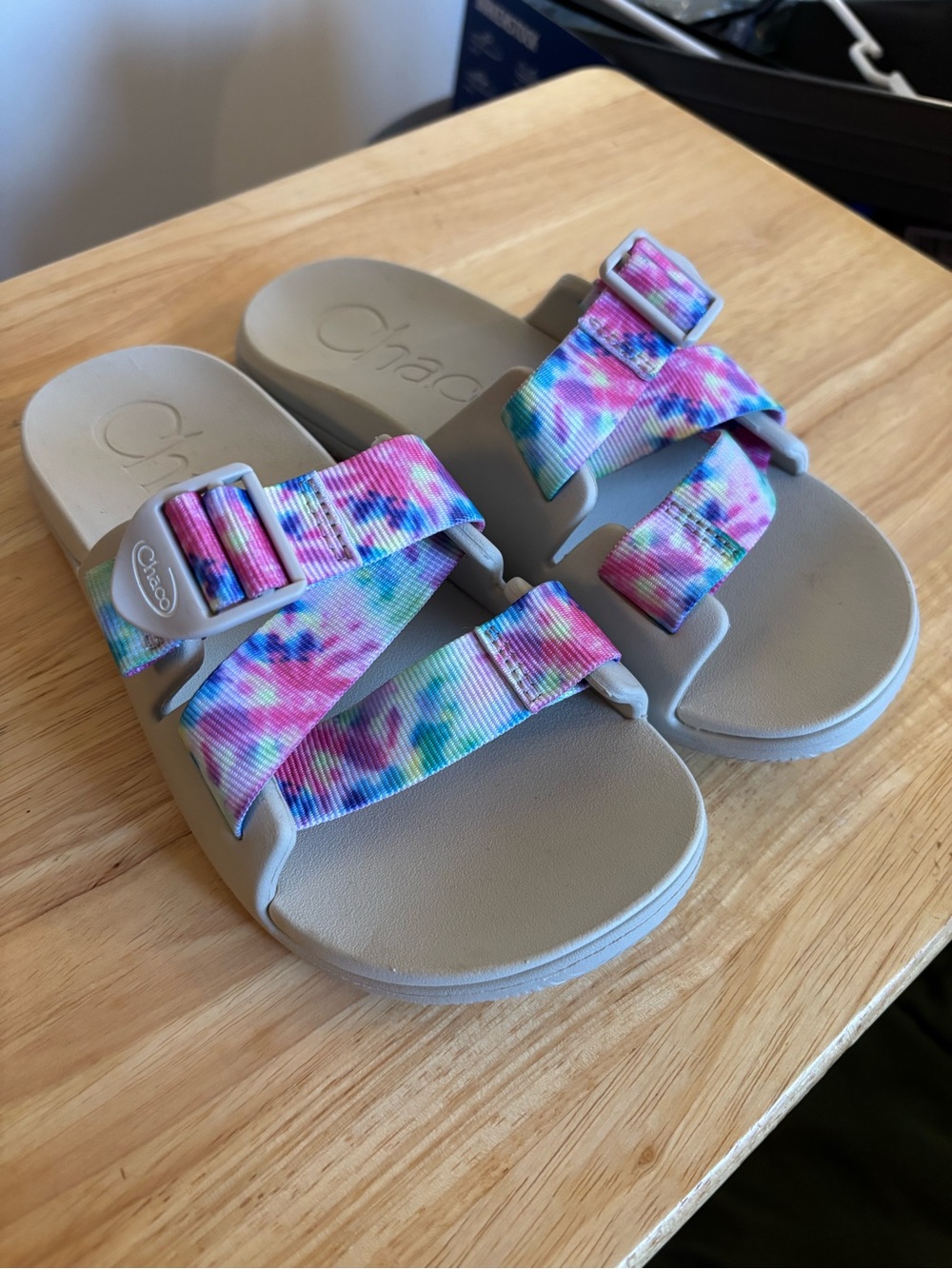 Chaco Chillos Tie-Dye Slides
